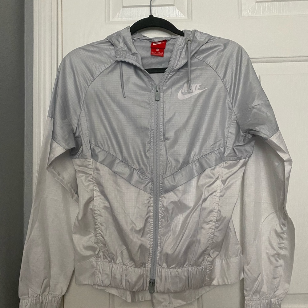 New nike windbreaker
